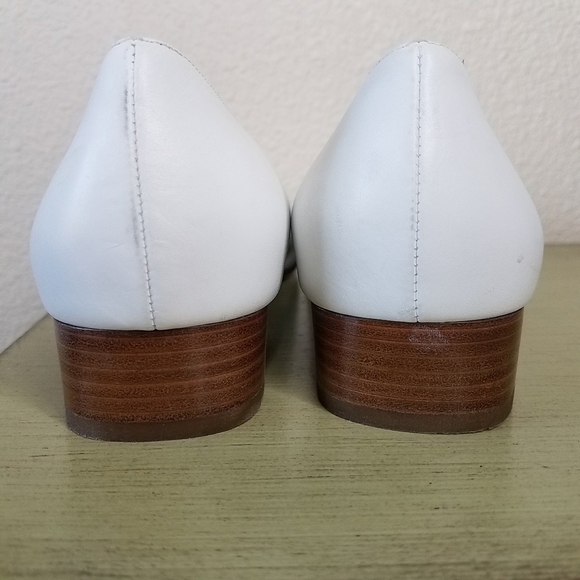 Salvatore Ferragamo Vintage Pumps - Picture 4 of 14